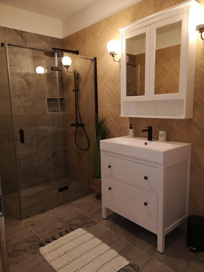 Lovro Luxury Apartment With Jacuzzi And Terrace Sea View Sali Eksteriør bilde